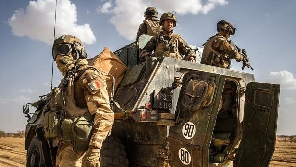 AdamChauvel's tweet photo. De la Bastille à Camerone, de Verdun au Sahel, la France s’est construite par le courage de celles et ceux qui l’ont servie. En ce #14juillet, rendons hommage à tous ceux qui ont défendu et défendent encore la liberté, la République et la Patrie. 🇫🇷 https://t.co/fHJvJ9pG1h