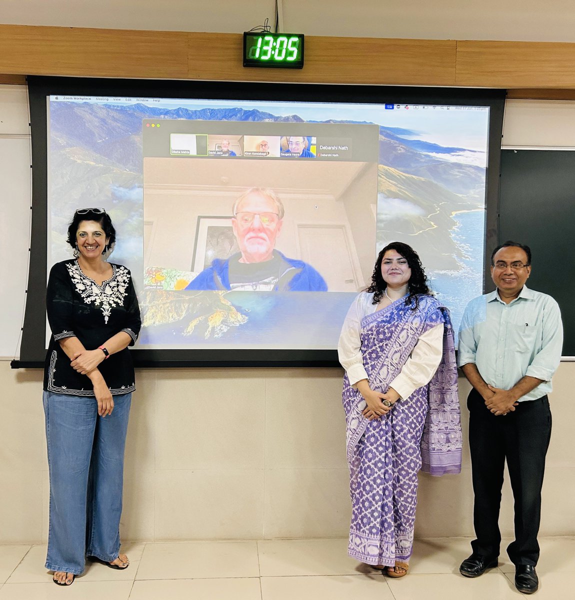 BsbeIitb's tweet photo. Diksha Mehta defended her PHD thesis titled "Molecular Characterization of Importin α and β1 from the apicomplexan T.". Many Congratulations to Diksha and her thesis advisor Swati Patankar @patankar_lab @iitbombay @iitbmonash #theBSBEgrad (1/4) https://t.co/uqJ39oNBwd