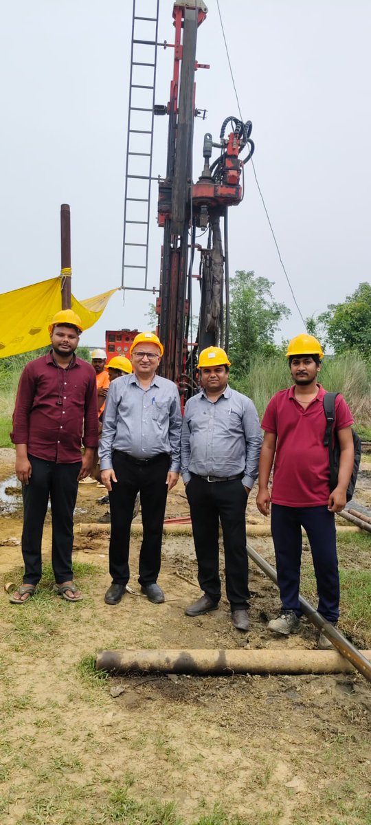 cmpdil's tweet photo. RD, RI-II, Dhanbad reviews Exploration in South of Damuda Block.

Shri G. S. Ghalot, RD, RI-II, Dhanbad accompanied by HoD(Exploration) RI-II visited the drill site in the South of Damuda Block to review the progress of drilling operations. This outside consultancy project, awarded by M/s Rungta Sons Pvt. Ltd. is being jointly executed by CMPDI and KEMSPL, is expected to contribute to the enhancement of Non-CIL revenue for CMPDI, RI-II.

During the visit, Shri Ghalot interacted with the drilling teams, motivating them to maintain high standards of performance while emphasizing the importance of strict adherence to safety protocols. HoD(Exploration) provided valuable technical guidance to address the geological complexities encountered in the block, ensuring the continued progress of the drilling operations.

@kishanreddybjp @satishdubeyy @CoalMinistry @CoalIndiaHQ