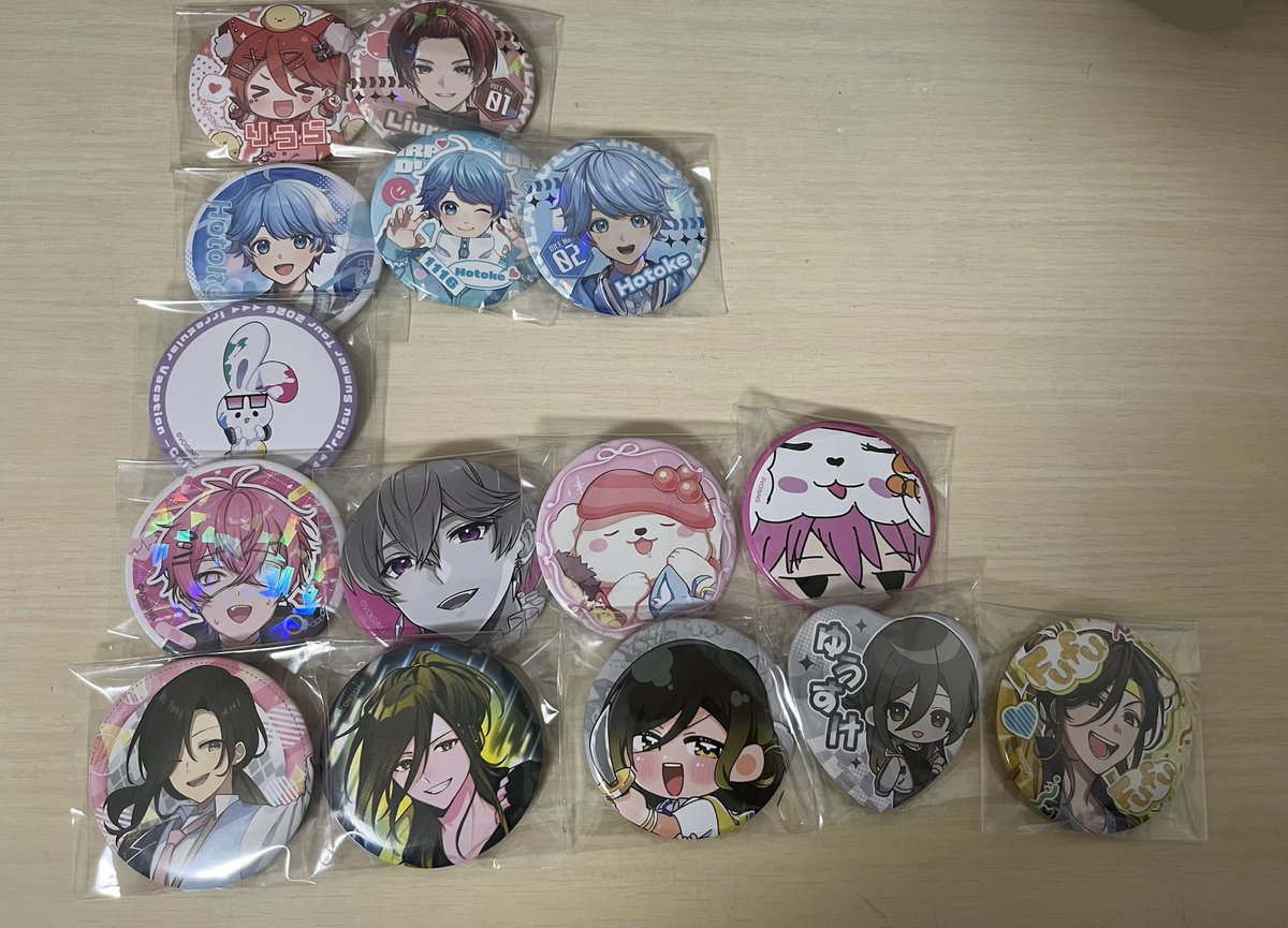 ireisulove's tweet photo. 愛知公演のみ交換を求めています。
(買取はどうしてもの場合)
回収しているビジュはないので当方が持っていない🐤さんのグッズと交換をしてくださると嬉しいです！ 
#いれいすグッズ交換 https://t.co/E0udMZoKjS