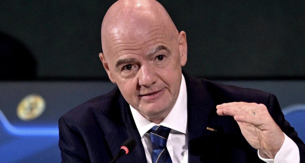 FabrizioRomaxno's tweet photo. 🚨BREAKING: FIFA president Gianni Infantino is being investigated for alleged corruption in favor of Argentina 

This is after the surfacing of evidential material pointing out he received bribes in millions from Argentine officials https://t.co/Ik77I3vHSi