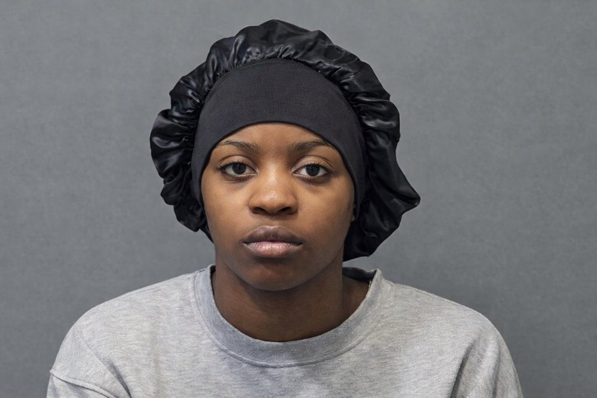 im_Kolins's tweet photo. This is a Yoruba woman from Nigeria, Temidayo or Temi for short (see her picture below).

She was a university student in the UK but also an ârmed r0bber.

Temidayo Awe was jailed for seven (7) years after participating in a tragic "honeytrap" robbery-gone-wrong that resulted in the déath of 33-year-old Saul Murray.

She went to steal the Rolex Watch of Saul Murray but ended up kílling him with a knife.

Saul Murray was a father of 6 children. May his soul rest in peace.
