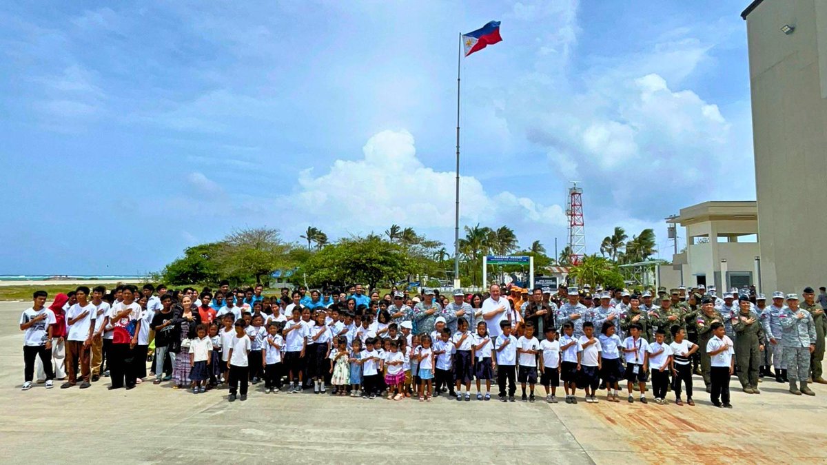 TOWWestPAF's tweet photo. 🇵🇭 United for the West Philippine Sea

The Tactical Operations Wing West joined the flag-raising ceremony on Pag-asa Island in commemoration of the 10th Anniversary of the 2016 Arbitral Award, led by Secretary of National Defense Gilberto C. Teodoro Jr. https://t.co/6LYcGMUgUt