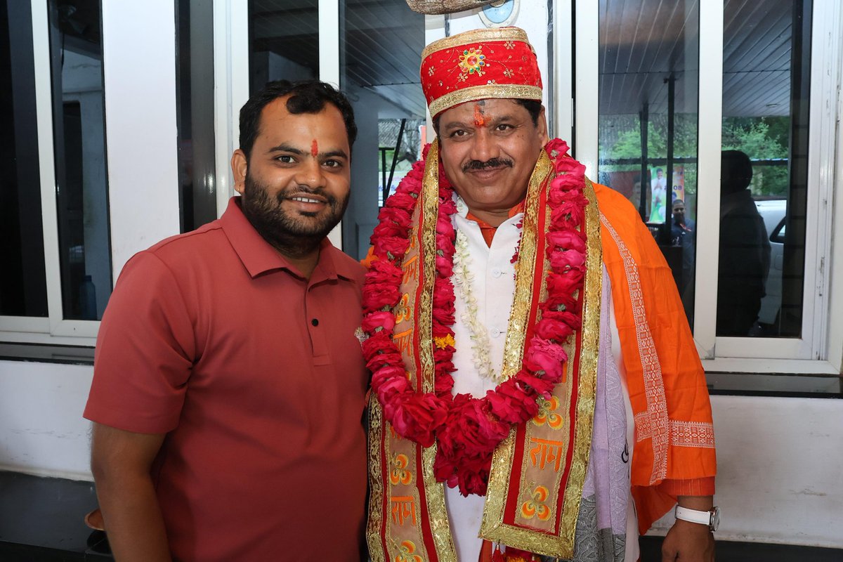 Sandeepchohan__'s tweet photo. उज्जैन लोकसभा क्षेत्र से सांसद मा श्री अनिल फिरोजिया जी को जन्मदिन की हार्दिक बधाई एवं अनंत शुभकामनाएँ

बाबा महाकाल की कृपा से आप उत्तम स्वास्थ्य, दीर्घायु, यशस्वी एवं मंगलमय जीवन प्राप्त करें तथा निरंतर जनसेवा और राष्ट्रसेवा के पथ पर नई ऊँचाइयाँ प्राप्त करें
@bjpanilfirojiya ji https://t.co/P0SsA0YiBD