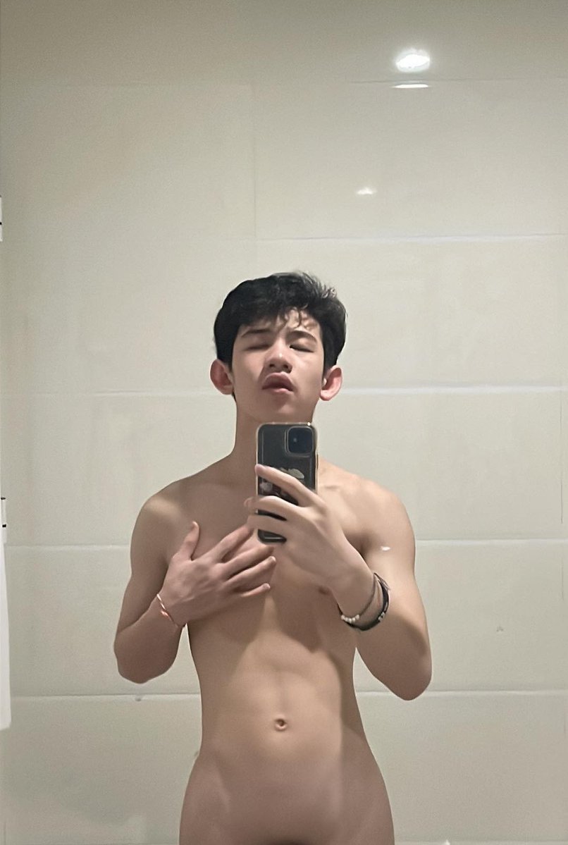 SoDa_gsdv1's tweet photo. คลิปเต็มในกลุ่ม 399฿ ตลอดชีพ สนใจทักเลย https://t.co/ktUSlIIk90