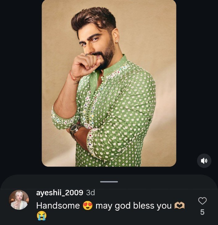 kajutakla's tweet photo. 1st Negetive Comment on Arjun Kapoors post till date 😭😭😭 https://t.co/zTjF76Y7xk