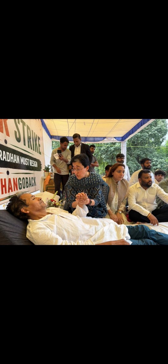 ks_pramod's tweet photo. A democratically elected govt is obligated to respond, when a citizen's hunger strike enters 15th day. #SonamWangchuk https://t.co/pfPUs4Xd2l