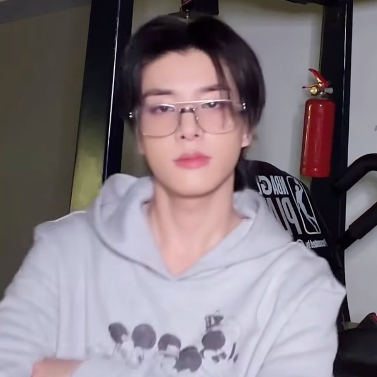agutrblx's tweet photo. มาดามสวยมากเลย wa สมแล้วที่บอกว่าตัวเองปากแดงโดยธรรมชาติ ㅠㅠㅠㅠ🧘🏻‍♀️🪷 😭🗿🫈 https://t.co/iHMV0vatAi