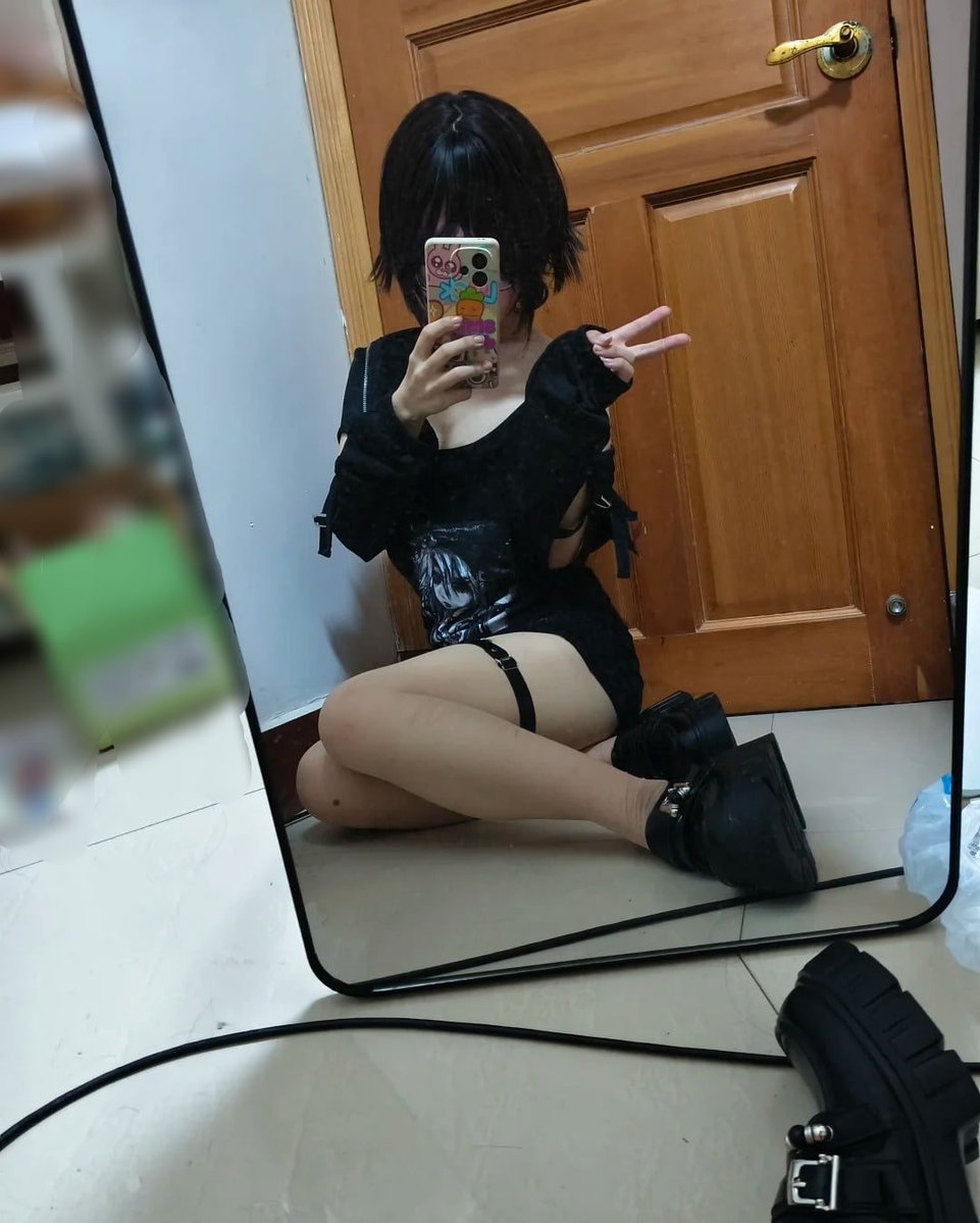 yuifac222's tweet photo. 本人，是本人
戴著眼鏡的宅女
有人會喜歡這種類型嗎？ https://t.co/hrogLZvarZ