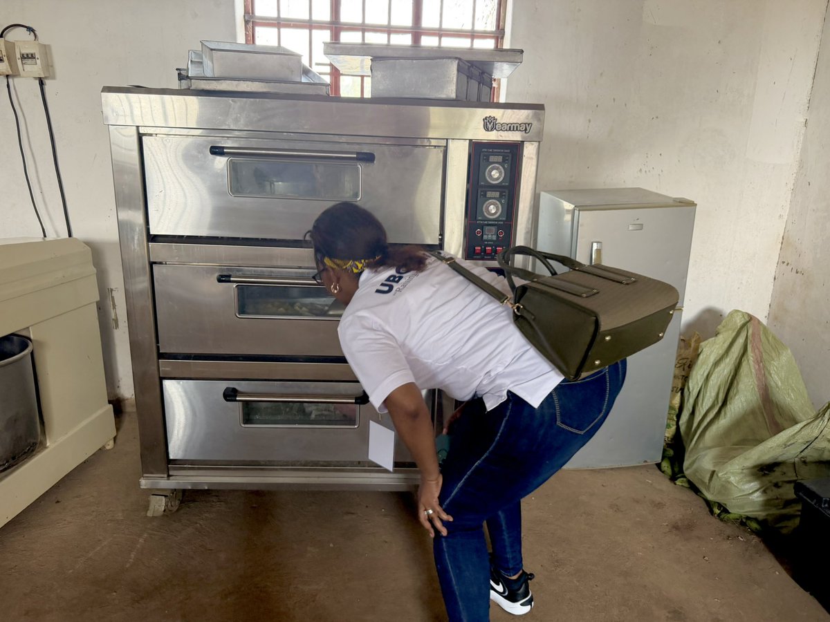 Boychildimpactu's tweet photo. When UBOCINU members visited @ffouganda, a schoolin Mpigi that helps children with no parents, we  got a chance to tour around see whats beyind the knowledge archieved in class.Machines for Hands on skills #ubocinu https://t.co/UjVd6fYV8A