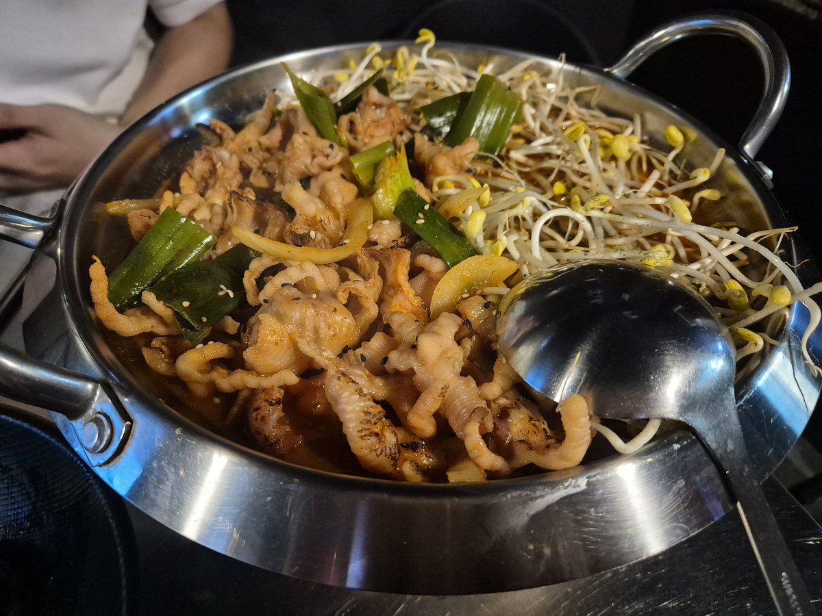 rairai092's tweet photo. 포차두 가구 재밌었웅ㅋㅋ
맛있쪙.. 🫠 헤헹.. 🥰 https://t.co/moi6xxdY3a