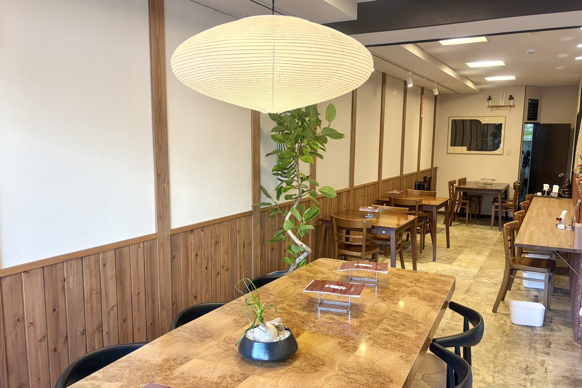 gourmet_nagoya's tweet photo. 海鮮食堂『食堂盛栄』が矢場町駅の徒歩圏内に本日オープン

お刺身でも味わえる海鮮のレアフライ定食、焼魚、海鮮丼などが揃っています https://t.co/IlOHLOiLCw