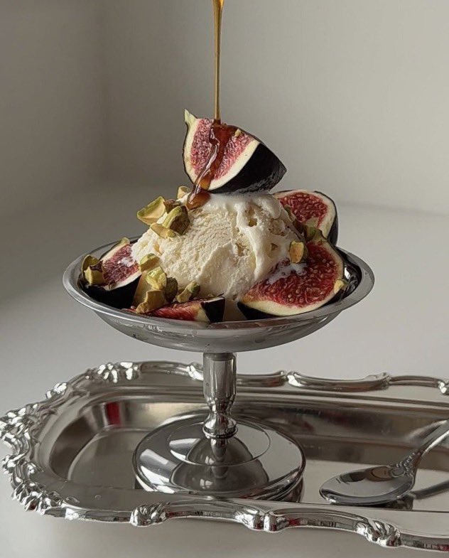 Daisyaurax's tweet photo. summer desserts https://t.co/ule1xXXAlQ