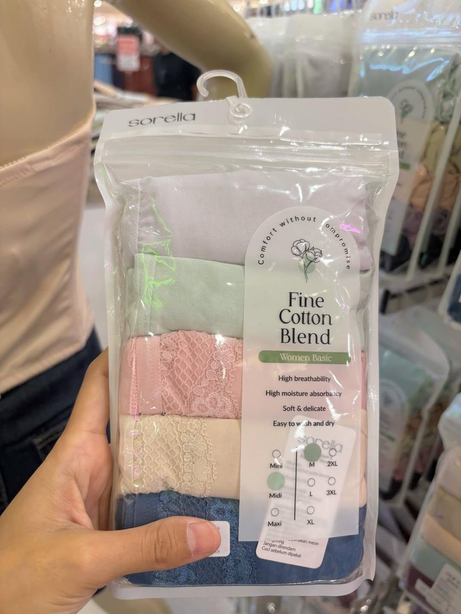 rainyychaa's tweet photo. MAAF MAKSA, TAPI KALIAN HARUS COBA!  

ganti cd ke bahan katun bambu deh, keputihan bener bener berkurang. ADEM POLLL😭🫰🏻 https://t.co/kBiS41CGx8