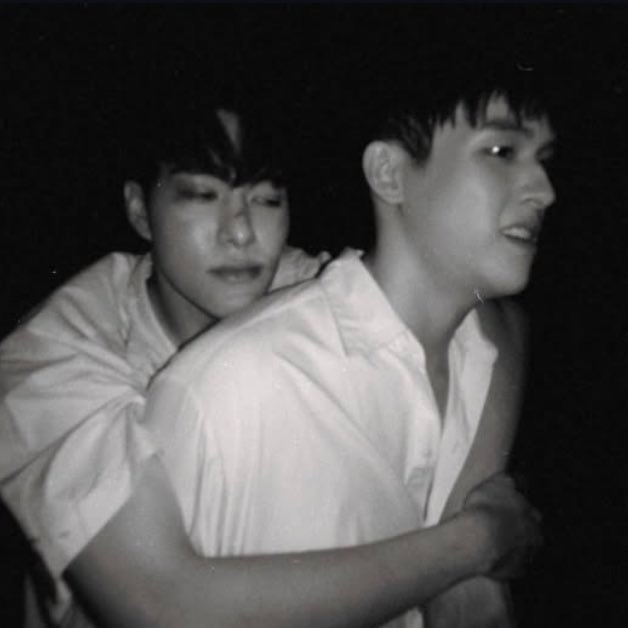 andineverwill's tweet photo. หลังของครายยยย                    หลังของจั้นนนนน https://t.co/pqz9TEVxuw