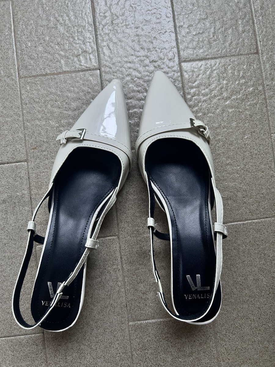 meenarya3's tweet photo. มีใครสนใจไหมคะ
คู่ละ 120 b ค่าส่ง50 b
รับสามคู่ส่งฟรีค่ะ สอบถามเพิ่มเติมได้นะคะ

#ส่งต่อรองเท้ามือสอง #ปล่อยรองเท้า https://t.co/hjoidQctj3