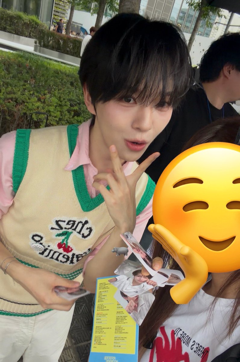 hipppoo0's tweet photo. 상암에 훈남 팬매 출동했어요... https://t.co/7BTPsMTjEV