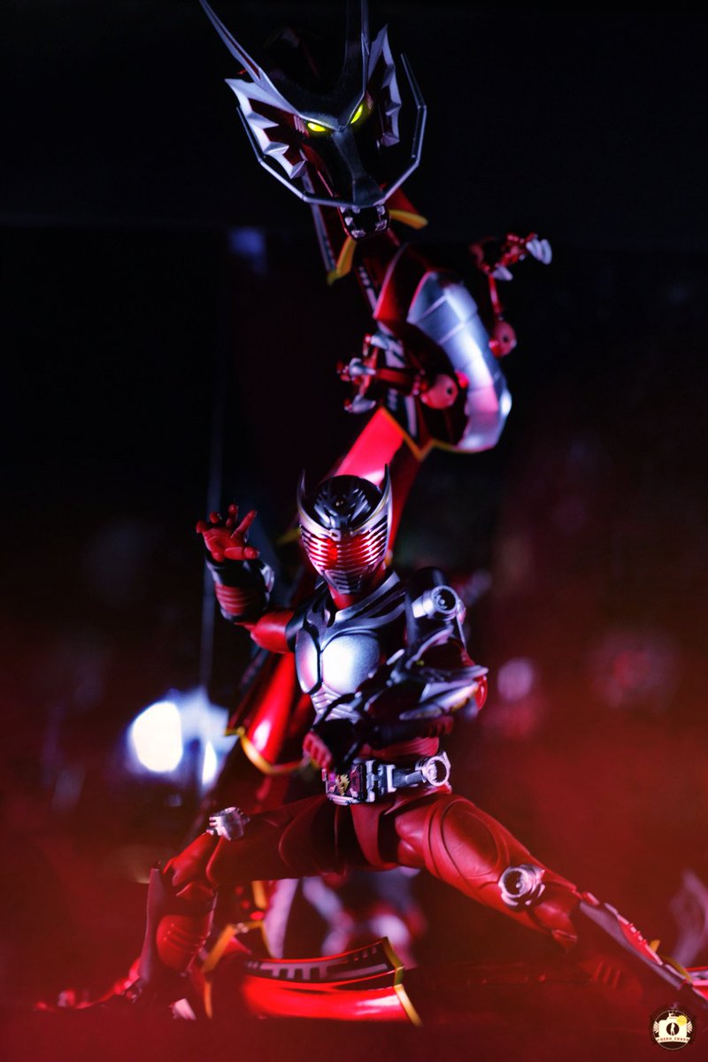 HERO_Chaso's tweet photo. 生きている激しさを

#仮面ライダー
#仮面ライダー龍騎
#特撮
#オモ写 
#t_shf 
#フィギュアーツ写真部
#フィギュア撮影友の会 https://t.co/rM9ylZ0tGs