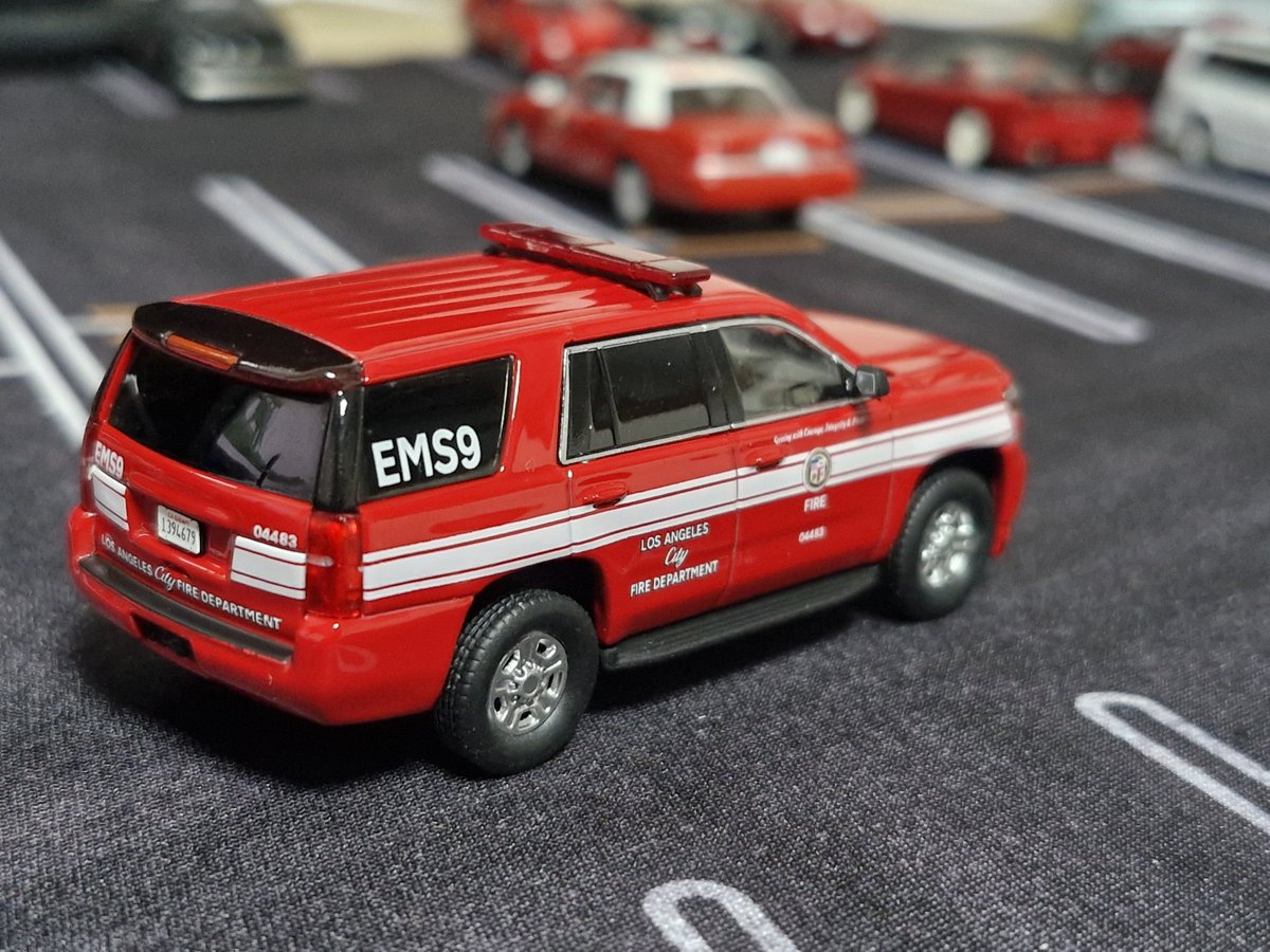 Ookura_YukinoV1's tweet photo. 596 Model 2016年式シボレー・タホ・ロサンゼルス消防EMSユニット9車両🚒
ロサンゼルス消防EMS SUV車で、とてもかっこいいクオリティだね✨
#596model
#Chevrolet
#LAFD https://t.co/DFzqjAKJcA