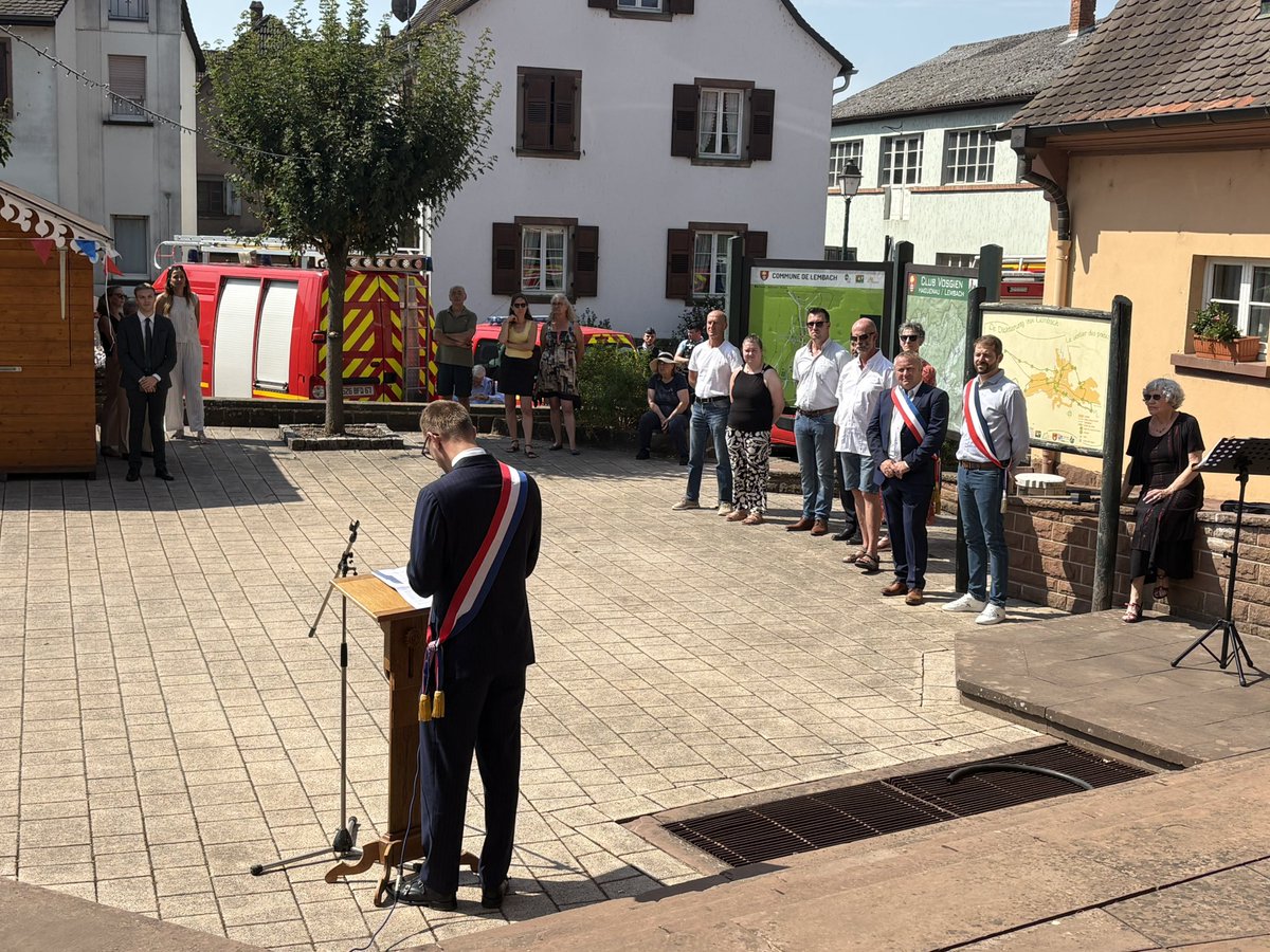 HilsRobin's tweet photo. Direction Lembach pour célébrer notre Fête nationale. 🇫🇷

Un moment de convivialité marqué par la reconnaissance de sportifs de la commune et par la remise de distinctions à plusieurs sapeurs-pompiers pour leur engagement au service de tous. https://t.co/X3QhonXJj4