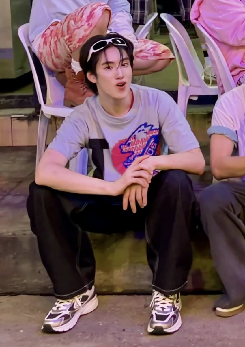 Phu77Phu's tweet photo. น้องภูลุ้คนี้คือให้เลย เสื้อผ้าหน้าผม คือรักแรกของสาวมหาลัย 💯%  แบบต้องแอบมองตอนนั่งเรียนรวมคณะตอนปี 1 อะ 🥹🫠 กราบสไตลิสต์ 🙏🏻✨

#PHUTATCHAI
#BUS_รักมักยาก1M
#BUS_รักมักยาก https://t.co/aLvUmWmnoc