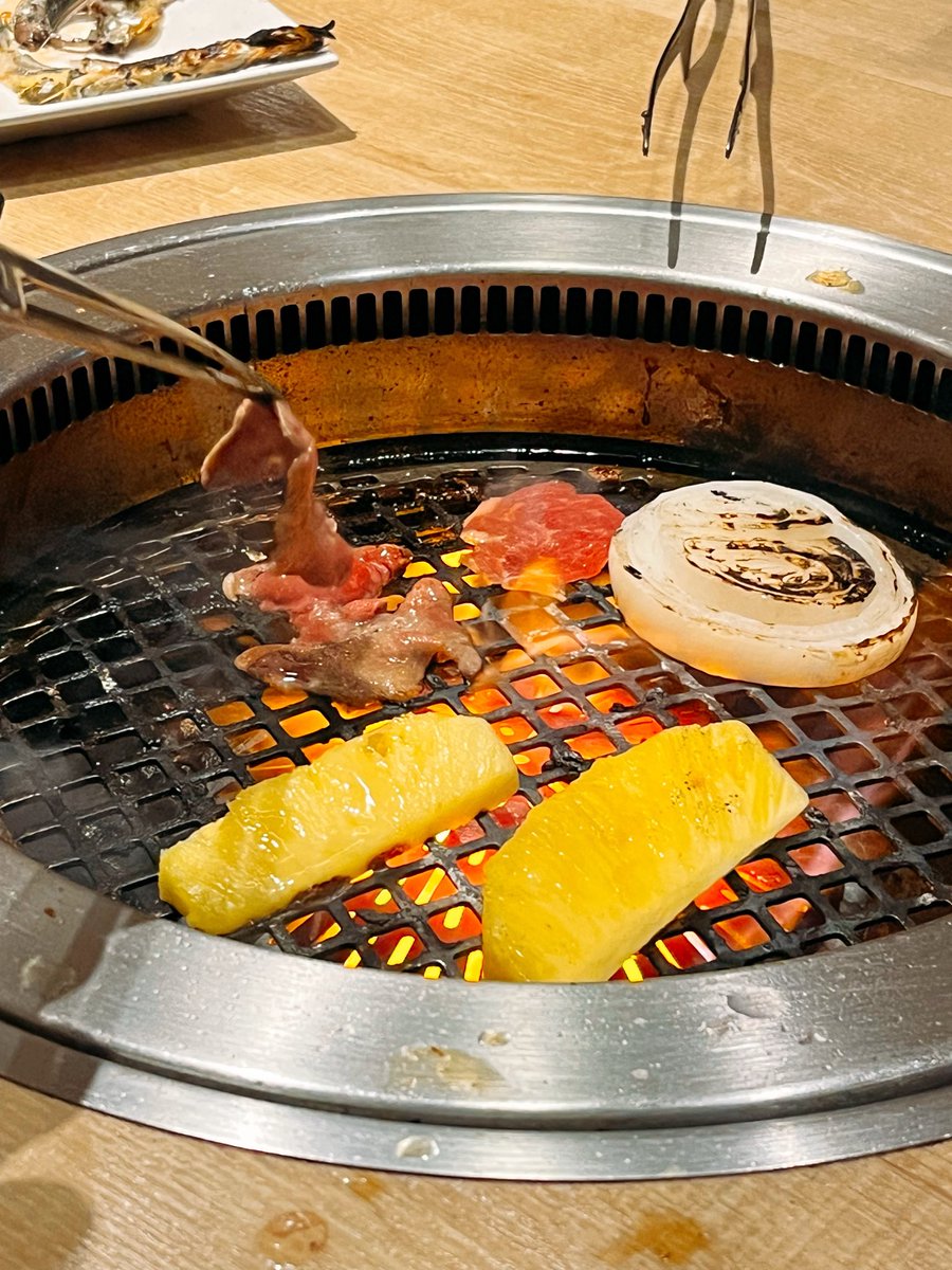 nt_kor's tweet photo. 誕生日前祝いで焼肉に連れてきてもらった♡♡ https://t.co/Z37RKhssQv