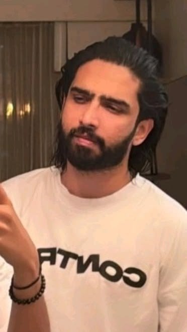 simple1790209's tweet photo. Hotttt🔥🥵
#UnseenAmaalChallenge #AmaalMallik https://t.co/3wP9ATvBym