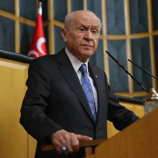 EstSerkan16's tweet photo. Sayın @dbdevletbahceli bey KADEME mağduru olarak sizden partinizden destek söz bekliyoruz 
Ülkemizin gündemi 1 güne 17 yıl mahkumiyet ile cezalandırılan vatandaşlarınızın sesine ses olmanızı bekliyoruz @MHP_Bilgi

TEK ÇARE KADEMELİ EMEKLİLİK

#KademeHakkınıİstiyor https://t.co/wjsyGblrK6