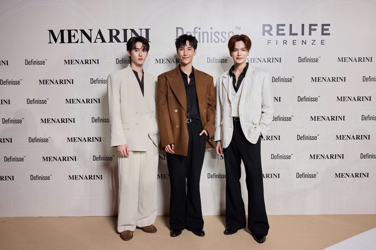 NNEWs_Uent's tweet photo. Aesthetics by Menarini Thailand ตอกย้ำความเป็นผู้นำด้านนวัตกรรมความงามระดับโลก! จัดงานสุดยิ่งใหญ่แห่งปี “Timeless Beauty” ร่วมสร้างนิยามความสวยอย่างยั่งยืนในแบบฉบับของตัวเอง พร้อมส่งตรงเทคโนโลยีดูแลผิวและการปรับรูปหน้าสัญชาติอิตาลีมาอัปเดตเทรนด์กันแบบจัดเต็ม

นอกจากนี้ยังคว้า 3 นักแสดงหนุ่มสุดฮอต “บุ๊ค” กษิดิ์เดช ปลูกผล, “จูเนียร์” ปณชัย ศรีอาริยะรุ่งเรือง และ “มาร์ค” จิรันธนิน ตรัยรัตนยนต์ มาร่วมเผยเคล็ดลับการดูแลตัวเองในยุค The New Era of Skin Longevity

📌 https://t.co/UntbJkzIP0

#TimelessBeautybyMenarini
#AestheticsbyMenariniThailand
#MenariniThailand