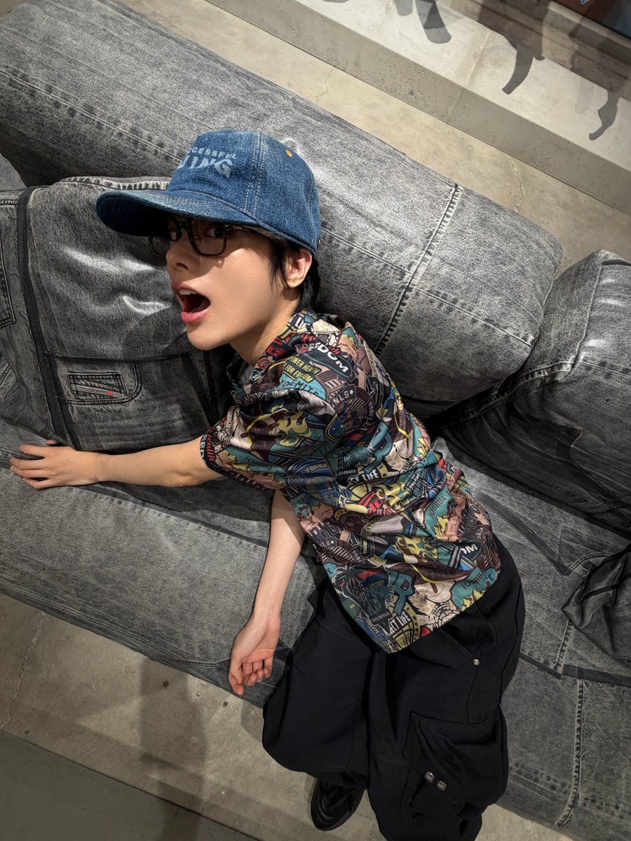 HanBiniEyewoniE's tweet photo. 260714 hanbinori

taking five
https://t.co/VHDk0dwSXP

#템페스트 #TEMPEST #한빈 #HANBIN https://t.co/tLJ20nHNyj
