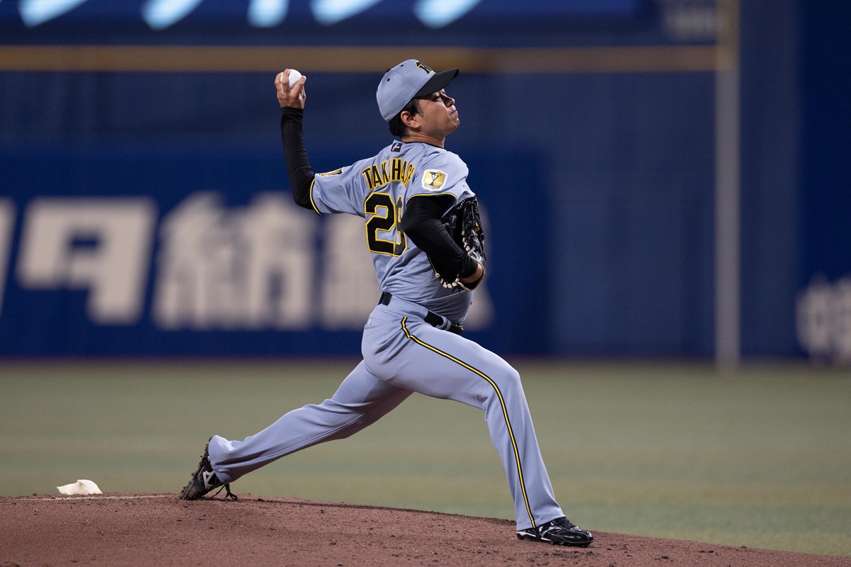 TigersDreamlink's tweet photo. ／
#JERAセ・リーグ 速報⚾️
＼
本日の #月間JERAセ・リーグAWARD  ノミネート選手はこちら✋
8回2失点で勝利投手！ #髙橋遥人 選手です。
ノミネート選手はこちら https://t.co/LunlRt2HYh
JERA協賛特設ページ https://t.co/9TrSnqzYic
#JERA  #阪神タイガース #灯セ https://t.co/O4ewmwWfQl