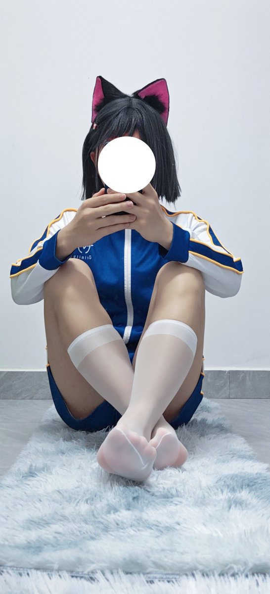 MangoJ_hanako's tweet photo. 交叉足 https://t.co/ZMYC6gD9UK