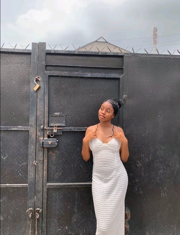 finegirlluna's tweet photo. Bro never allow a girl pressure you.
Some of this girls sleep on the floor 

U are man... Trying to meet up with life, responsibilities and lot more

Every man out there that is trying to make it in life.. today will be a good day for you https://t.co/qPcgiMdv5K