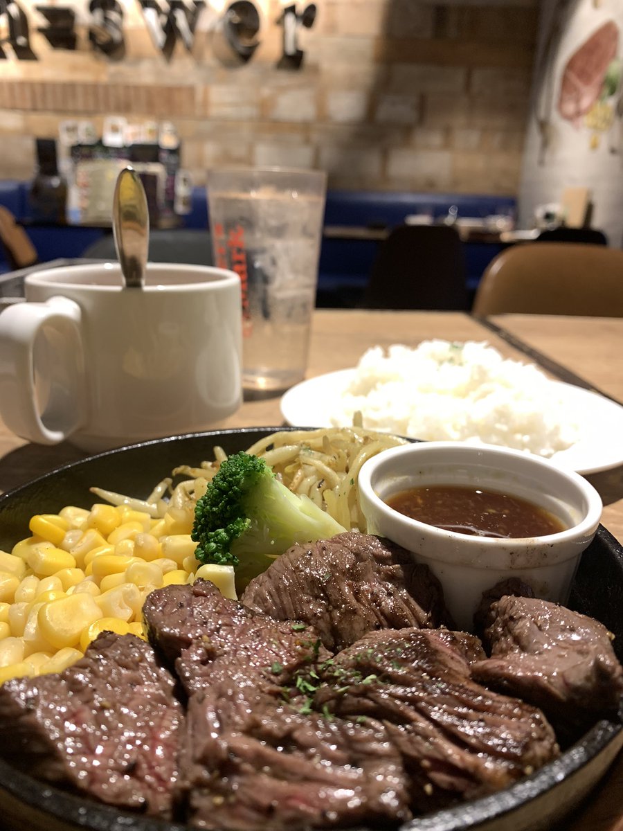myao_my1's tweet photo. #charmyごはん 

柔らかいお肉で🍖お疲れさまです

#武器よりお米 https://t.co/cINI1nedyF