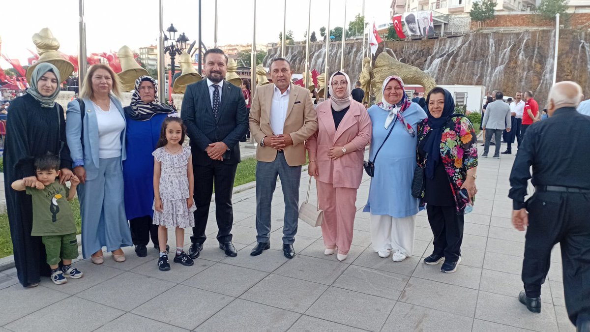 akbasinevleri1's tweet photo. Basınevleri Teşkilatı Olarak Keçiören Belediyemiz'in Düzenlemiş Olduğu Aşure Programın'a Katılım Sağladık.

#akparti 
#receptayyip 
@hakanhanozcan 
@erhansarigol 
@omerfarukislam 
@abuyukgumus 
@mustafasenkb https://t.co/vuNXTfDzx6