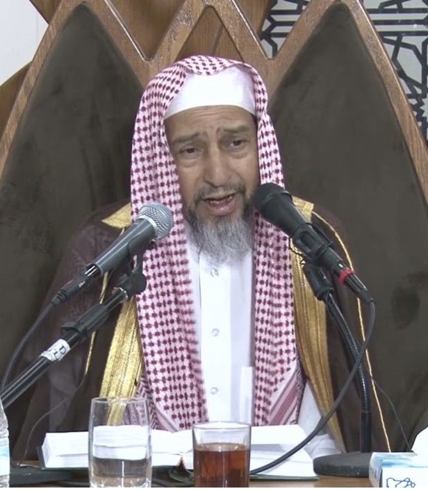 yest1350's tweet photo. إنا لله وإنا إليه راجعون 
توفي فضيلة الشيخ : 
أ.د. صالح بن عثمان الهليل ـ الأستاذ بكلية الشريعة سابقاً ـ صباح اليوم، عن 75 عاماً
بعد معاناة مع مرض السرطان
نرجو أن يكون من الشهداء 
وسيصلى عليه اليوم الثلاثاء 29-01-1448 هـ بعد صلاة العصر في جامع المهيني بالرياض، وسيدفن بمقبرة الشمال 
غفر الله له وأسكنه فسيح جناته، وجعل ما أصابه كفارة له ورفعة في درجاته، إنا لله وإنا إليه راجعون

مقر العزاء:
في منزله بحي الندى من بعد صلاة العصر إلى أذان العشاء .