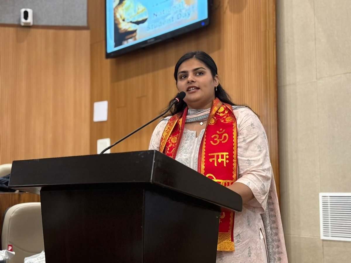 ABVPVoice's tweet photo. राष्ट्रीय विद्यार्थी दिवस एवं अखिल भारतीय विद्यार्थी परिषद के 78वें स्थापना दिवस के उपलक्ष्य में अभाविप एवं खेलो भारत के माध्यम से "युवोदय" कार्यक्रम का आयोजन किया गया।

कार्यक्रम में मुख्य अतिथि के रूप में खेलो भारत की राष्ट्रीय संयोजिका कु. अर्पिता मलिक की गरिमामयी उपस्थिति रही।

#ABVP78