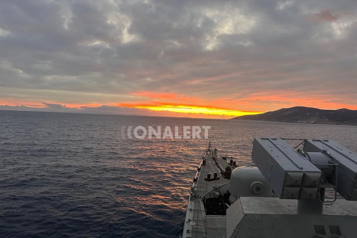 SarikasKostas's tweet photo. Το Πολεμικό Ναυτικό των μεγάλων αποστολών: Από το Αιγαίο στην Ανατολική Μεσόγειο και την Ερυθρά Θάλασσα https://t.co/oGBtzusXgj https://t.co/Gcewctg9WL