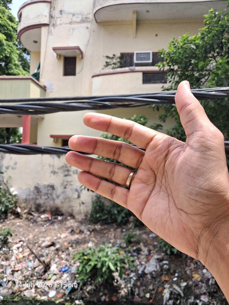 Ashutosh11jan's tweet photo. @puvvnlvaranasi @PuVVNLHQ @UPPCLLKO abhi tak condition waise hi hai. Pole aur jhuk gya hai. https://t.co/rEPP0QF7og