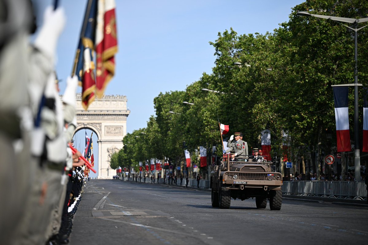 Gouv_mili_Paris's tweet photo. #opération14Juillet
 
C’est parti !

Bonne fête nationale 🇫🇷 https://t.co/dISLzwot31