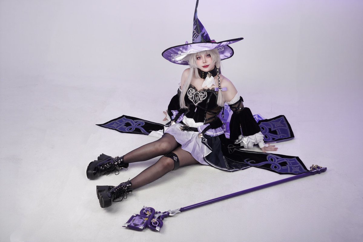 Ryoneesan_'s tweet photo. You don't recognize me? i've told you who i am already.human,female
The Herta - HSR 
psst, The Herta Photopack available on Trakteer + Ko-fi ✨ Check the link in my bio ✨Every Support will go to Sim Racing Funding 🥹❤️

 #thehertacosplay #honkaistarrail #hsr #cosplay #cosplayer https://t.co/RtrgG7dJ7p