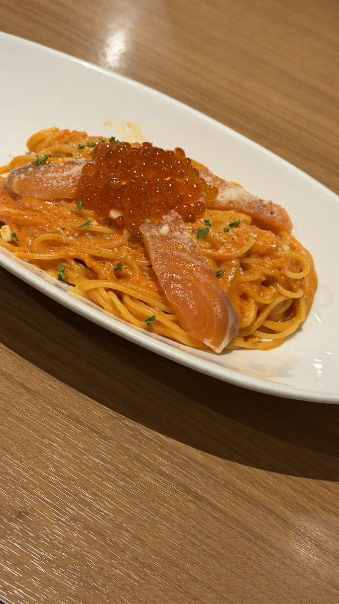 natsu_mamawork's tweet photo. 今日は@natchan_work とランチ🍝
実はもう出会って2年？みたいな話をしててびっくりしてる自分がいます😳
お互い伸び代いっぱいあるね！ってパワーをもらいました❤️‍🔥次は寒くなったら会えるかな？それまでにお互い目標に向けて一歩でも進めるようにがんばりましょ❤️‍🔥

フリーランス、孤独になりがちだけど、仲間の存在って本当に大きい！
1人で孤独で寂しいって人いる？
関東でリアルランチ会開催したら行きたーい🙌って人いたらこっそり教えてください☺️またまた平日ランチ会やろうかなって考えてる💭