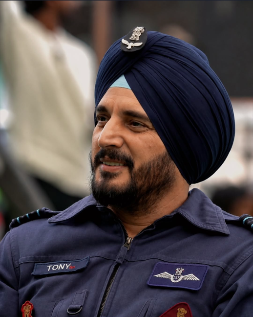 LiPunjab's tweet photo. ਦਸਤਾਰ 'ਚ Jimmy Shergill ਨੇ ਜਿੱਤਿਆ ਦਿਲ! ਤਸ��ੀਰਾਂ ਸੋਸ਼ਲ ਮੀਡੀਆ 'ਤੇ ਹੋਈਆਂ ਵਾਇਰਲ
#JimmyShergill #PunjabiCinema #PunjabiActor #Dastar #TurbanLook #CelebrityStyle #BollywoodPunjabi #livingindianews https://t.co/lbxcZNHaIz