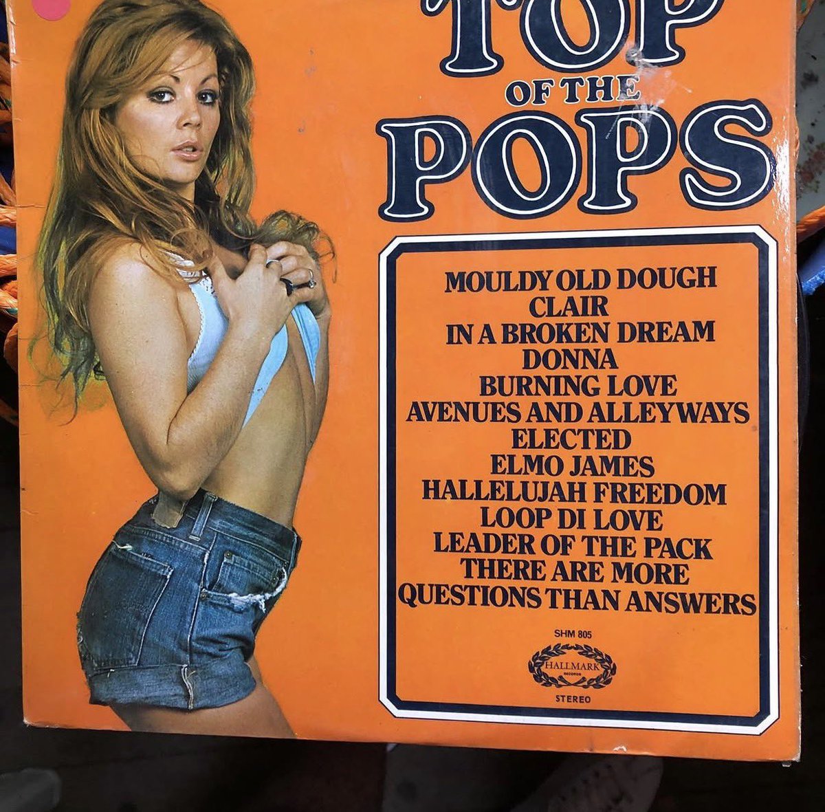 Parisiant's tweet photo. @ronmanagernottm Spotted in a flea market in France https://t.co/LbejGoKCGg