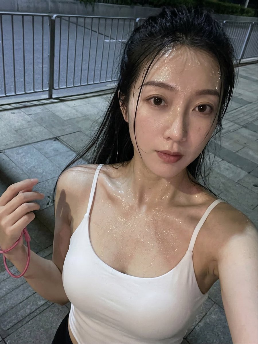 xiyuls's tweet photo. 上海有一起夜跑的小伙伴吗？#上海 https://t.co/hGSZ3Oole8