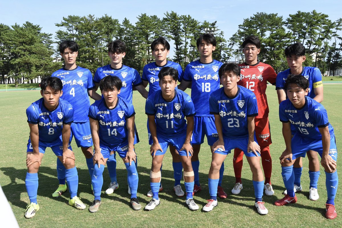 鹿屋体育大学サッカー部ウォーマー・ウィンドブレーカー 🔵Topチーム 試合写真2️⃣🔵 🏆九州大学サッカーリーグ1部9節 🗓️7