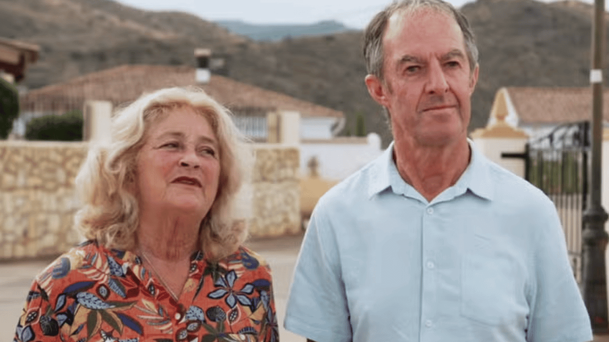 ladbible's tweet photo. British woman who found home on A Place in the Sun feared dead in Spanish wildfires https://t.co/HftOvZzXpm https://t.co/r1FlvTUEox