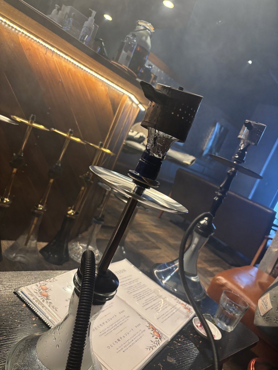 oranger_shisha's tweet photo. 本日の店長おすすめmix
レモン×リンデンティー×アイス

今日はかなり暑いのでスッキリティー系がおすすめ！
アイスホースをつけるのもgood！

お席余裕ございますご来店お待ちしております！

◆営業時間　13:00〜29:00
◆電話番号　03-5787-5465
#三軒茶屋　#シーシャ　#三茶シーシャ https://t.co/2vCdKgshJs