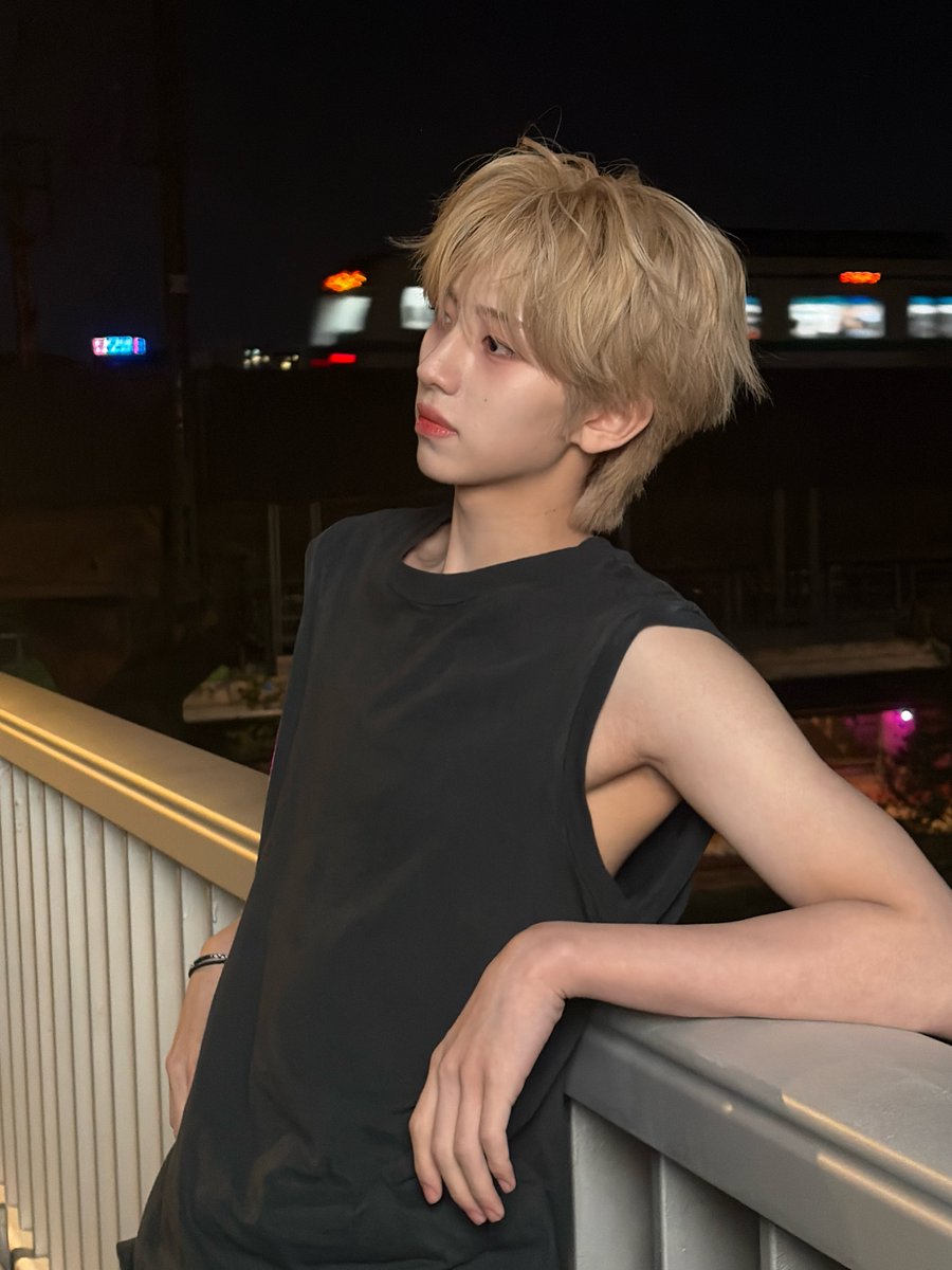 idntt_cosmo's tweet photo. 나만 봐

#idntt #아이덴티티
#yesweare #박누리 #parknuri https://t.co/IFmXuhQ5m2