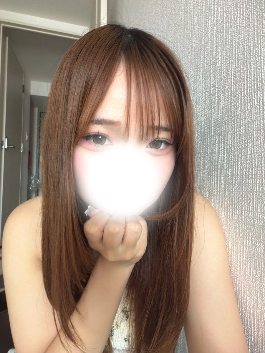 _una_s2's tweet photo. 今日暑〜!!笑笑☀️☀️
暑すぎておきちゃった😔🩵
クリニック行ってきた😊✌️
明日出勤してます🎀 
予約まってます👶🏻🍼 https://t.co/P33XbNEMAe